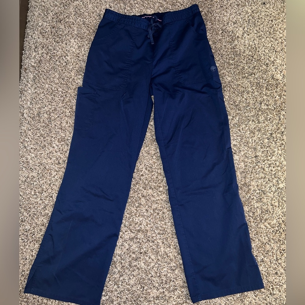 Women’s medium scrub pants
